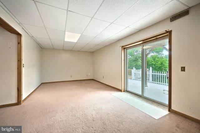 6124 GARDNER RD, Spring Grove, PA 17362