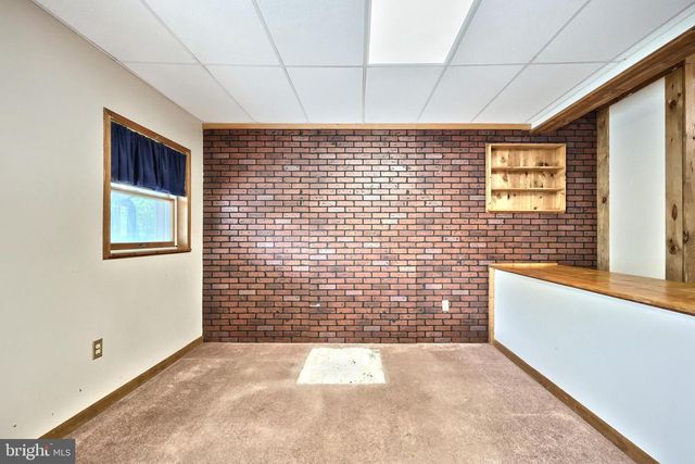 6124 GARDNER RD, Spring Grove, PA 17362