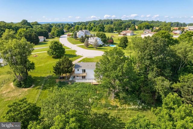6124 GARDNER RD, Spring Grove, PA 17362