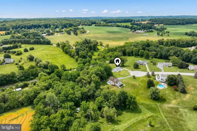 6124 GARDNER RD, Spring Grove, PA 17362