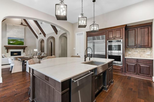 158 Caledonia Circle, Montgomery, TX 77316