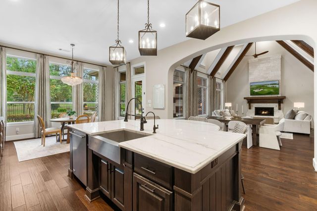 158 Caledonia Circle, Montgomery, TX 77316