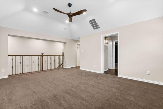 158 Caledonia Circle, Montgomery, TX 77316