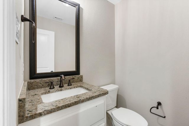 158 Caledonia Circle, Montgomery, TX 77316