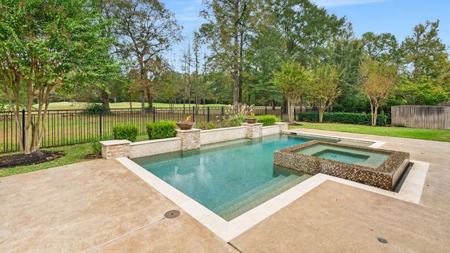 158 Caledonia Circle, Montgomery, TX 77316