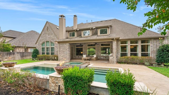 158 Caledonia Circle, Montgomery, TX 77316