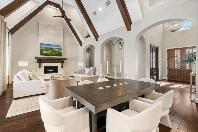 158 Caledonia Circle, Montgomery, TX 77316