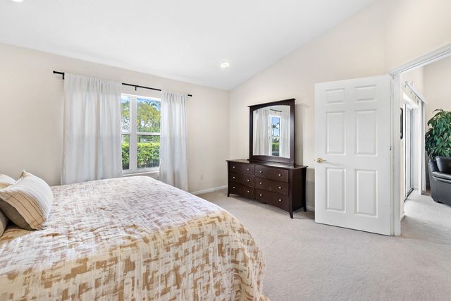 10517 Pelican Drive, Wellington, FL 33414