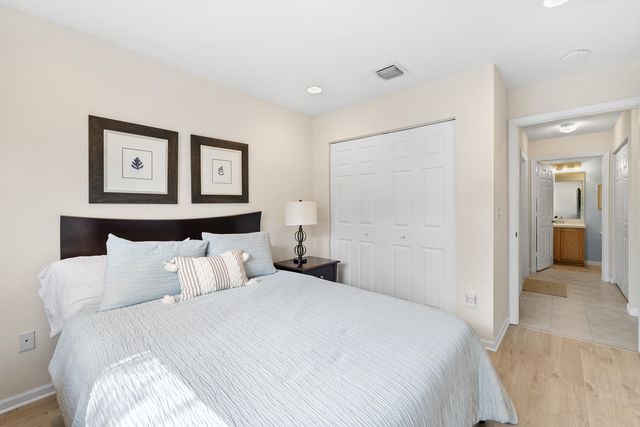 10517 Pelican Drive, Wellington, FL 33414