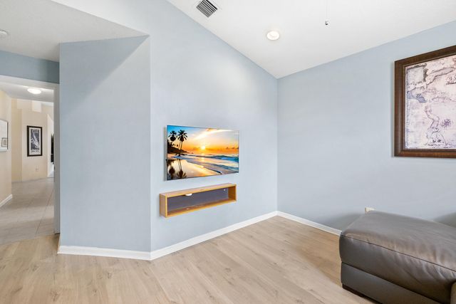 10517 Pelican Drive, Wellington, FL 33414