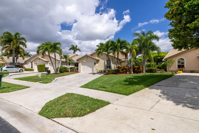 10517 Pelican Drive, Wellington, FL 33414