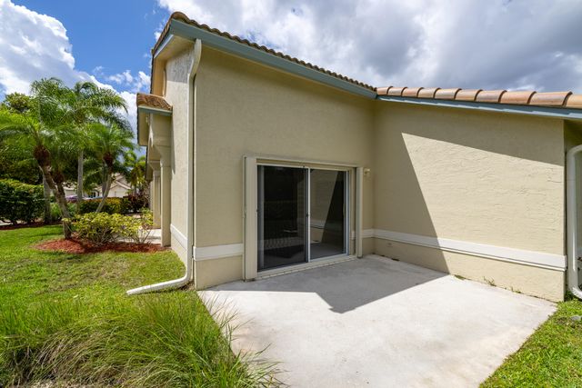 10517 Pelican Drive, Wellington, FL 33414