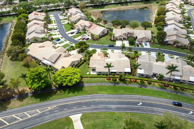 10517 Pelican Drive, Wellington, FL 33414