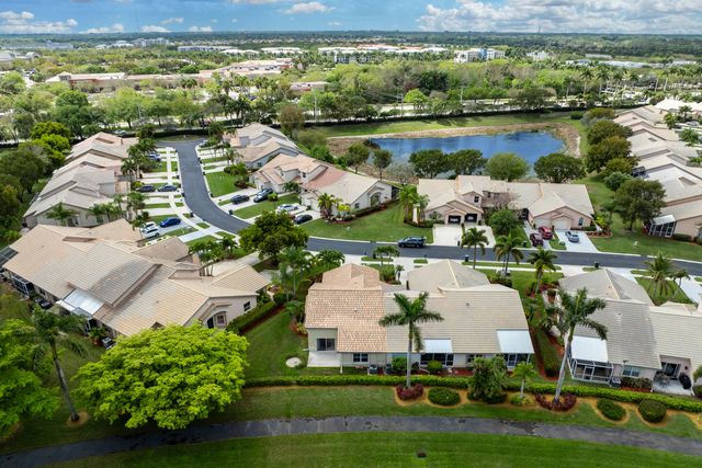 10517 Pelican Drive, Wellington, FL 33414