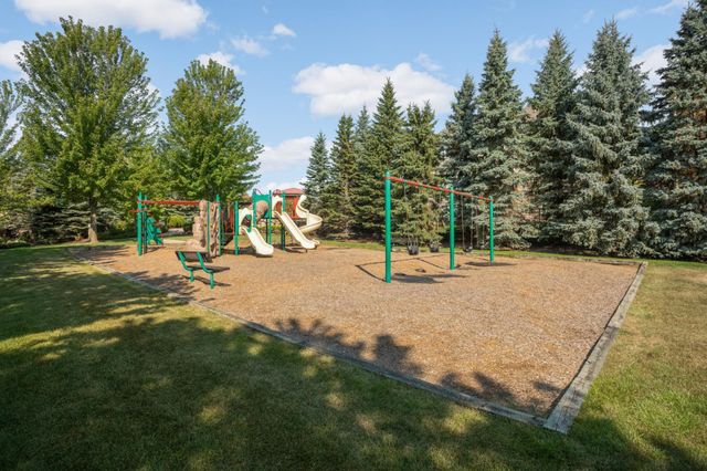 15520 56th Avenue N, Plymouth, MN 55446