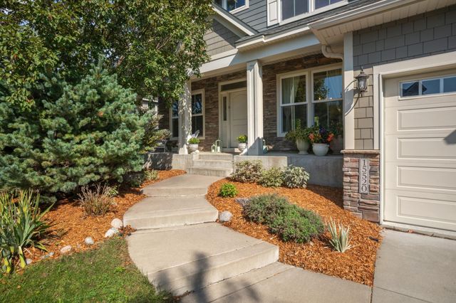 15520 56th Avenue N, Plymouth, MN 55446
