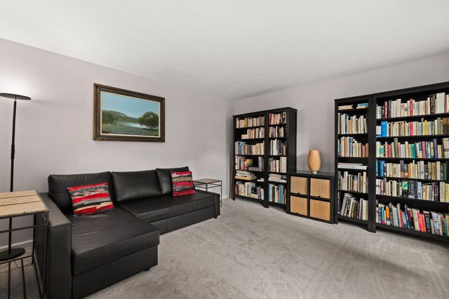 8 Dennison Ct, Stoughton, MA 02072