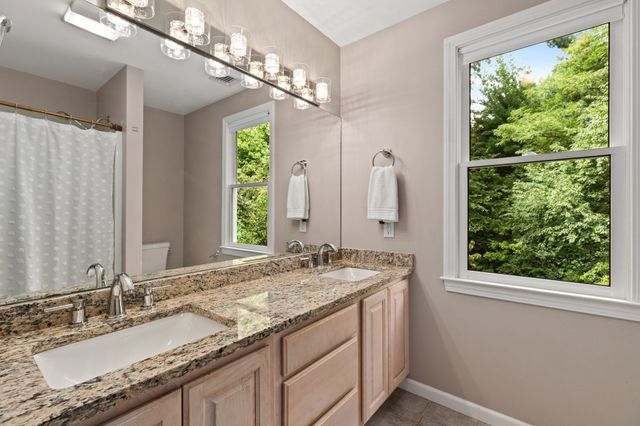 8 Dennison Ct, Stoughton, MA 02072