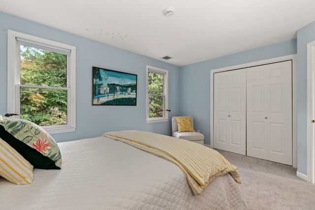 8 Dennison Ct, Stoughton, MA 02072
