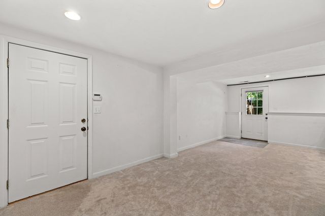 8 Dennison Ct, Stoughton, MA 02072