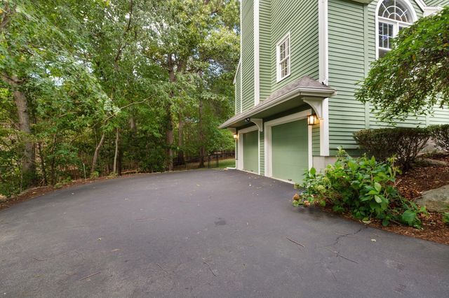 8 Dennison Ct, Stoughton, MA 02072
