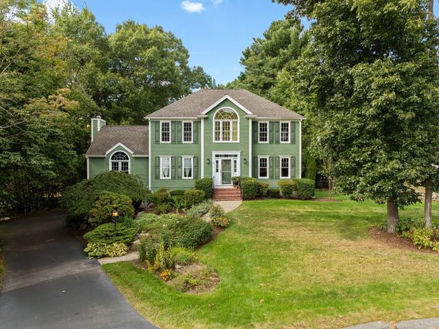 8 Dennison Ct, Stoughton, MA 02072
