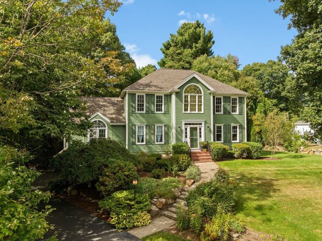 8 Dennison Ct, Stoughton, MA 02072