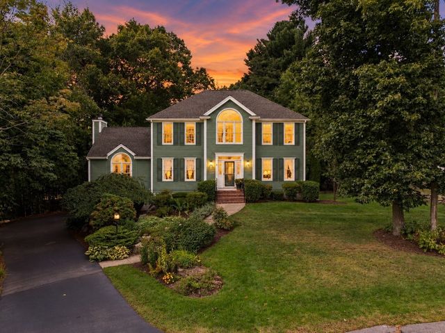 8 Dennison Ct, Stoughton, MA 02072