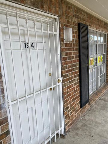 6305 Westward Street 194, Houston, TX 77081