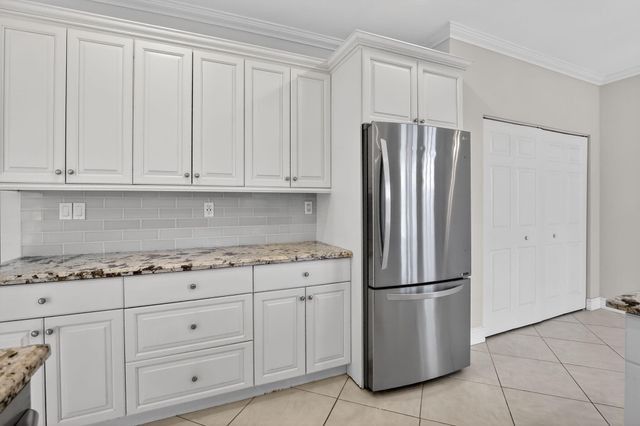 1716 NW 166th Avenue, Pembroke Pines, FL 33028