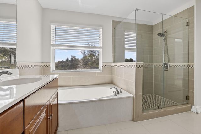 1716 NW 166th Avenue, Pembroke Pines, FL 33028