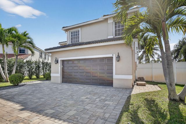 1716 NW 166th Avenue, Pembroke Pines, FL 33028