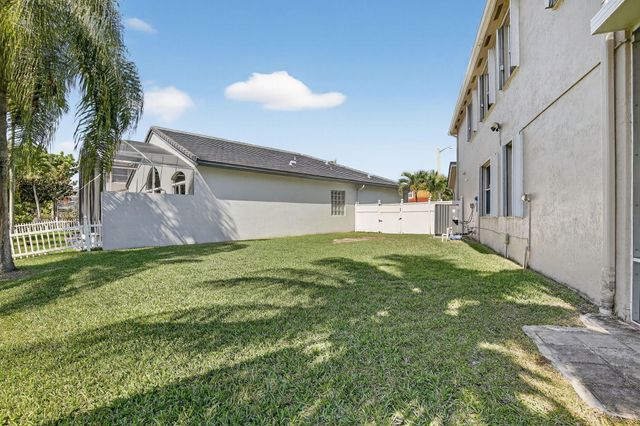 1716 NW 166th Avenue, Pembroke Pines, FL 33028