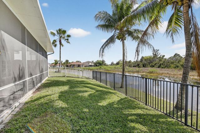 1716 NW 166th Avenue, Pembroke Pines, FL 33028