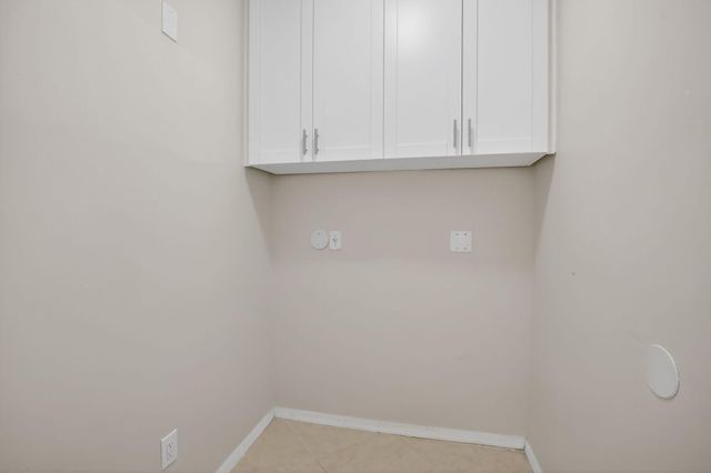 1716 NW 166th Avenue, Pembroke Pines, FL 33028