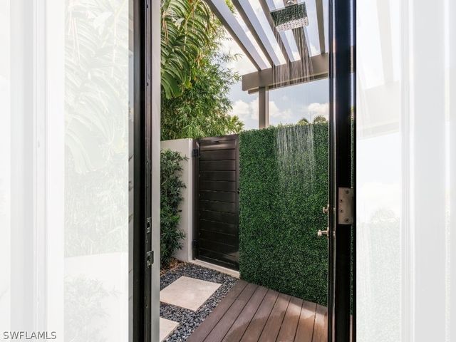 6199 Highcroft DR, Naples, FL 34119