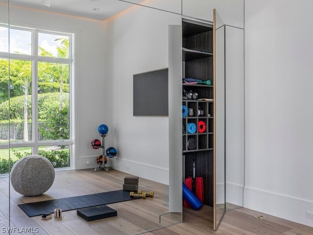 6199 Highcroft DR, Naples, FL 34119