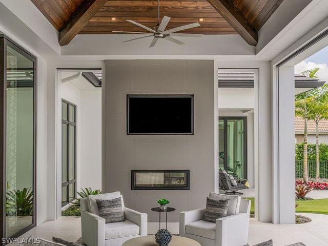 6199 Highcroft DR, Naples, FL 34119