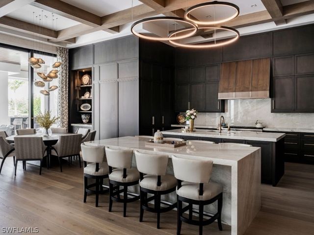 6199 Highcroft DR, Naples, FL 34119