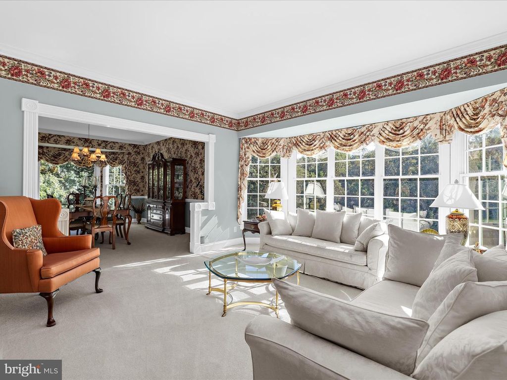 Image 9 of property listing at 114 JORDAN TAYLOR LN, Harwood, MD 20776