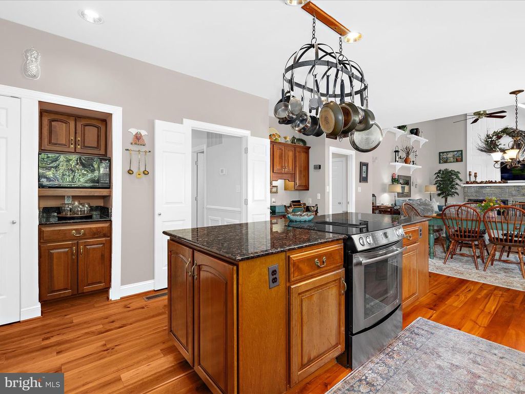 Image 15 of property listing at 114 JORDAN TAYLOR LN, Harwood, MD 20776