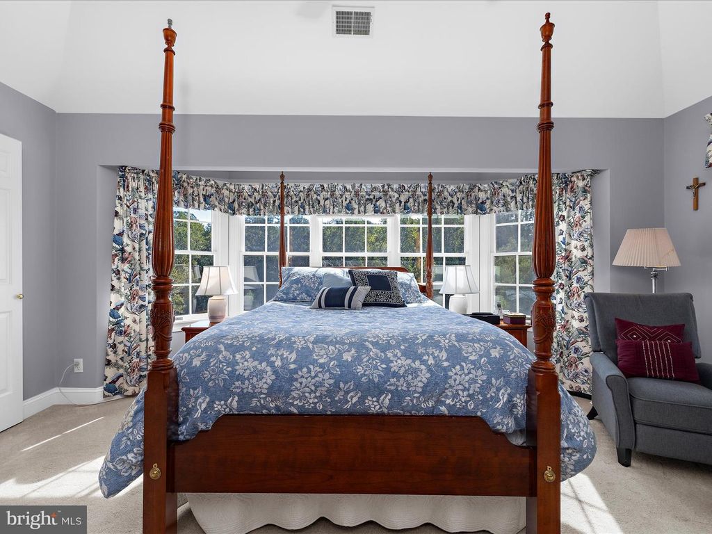 Image 33 of property listing at 114 JORDAN TAYLOR LN, Harwood, MD 20776