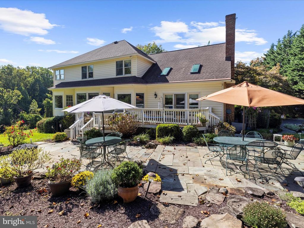 Image 50 of property listing at 114 JORDAN TAYLOR LN, Harwood, MD 20776