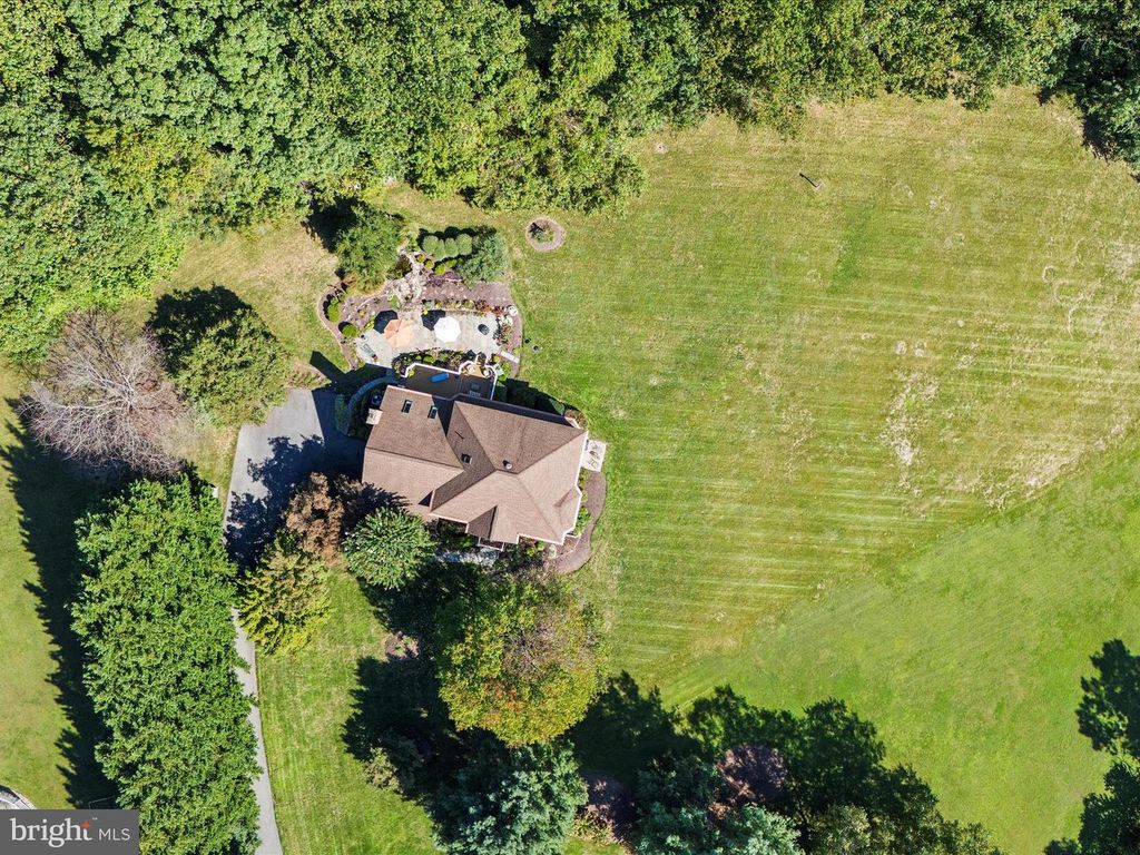 Image 53 of property listing at 114 JORDAN TAYLOR LN, Harwood, MD 20776