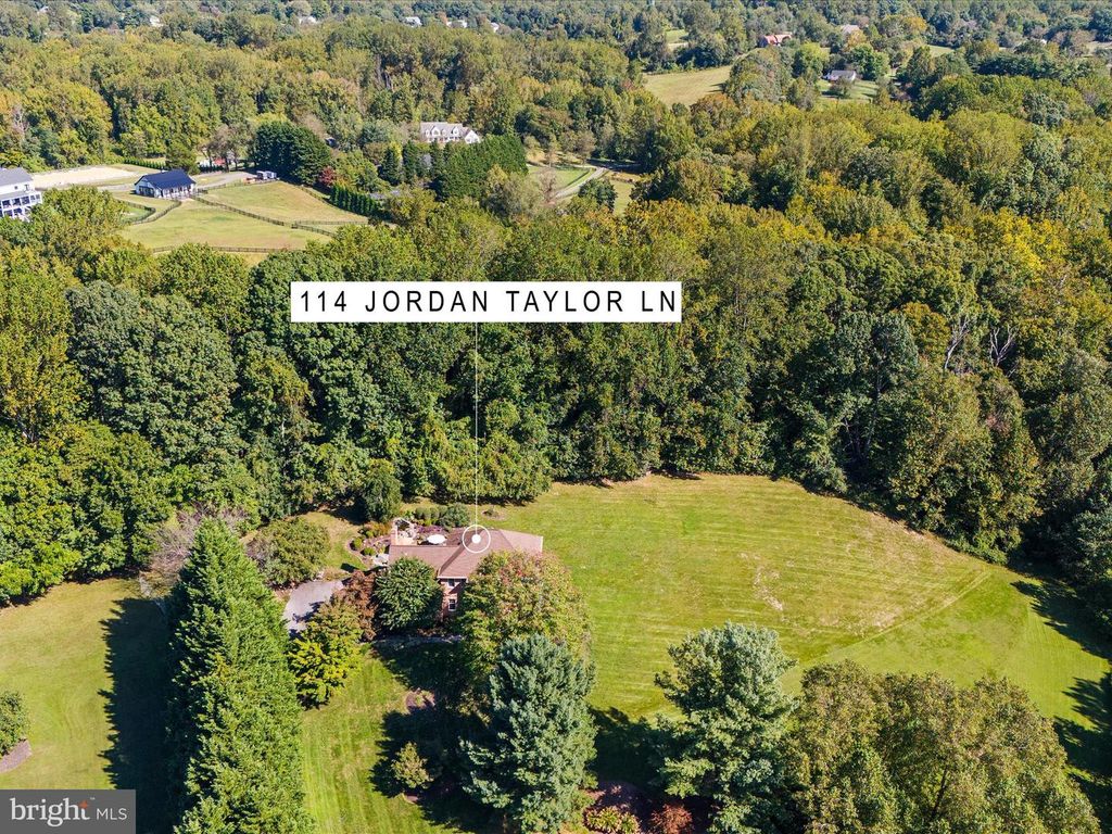 Image 60 of property listing at 114 JORDAN TAYLOR LN, Harwood, MD 20776