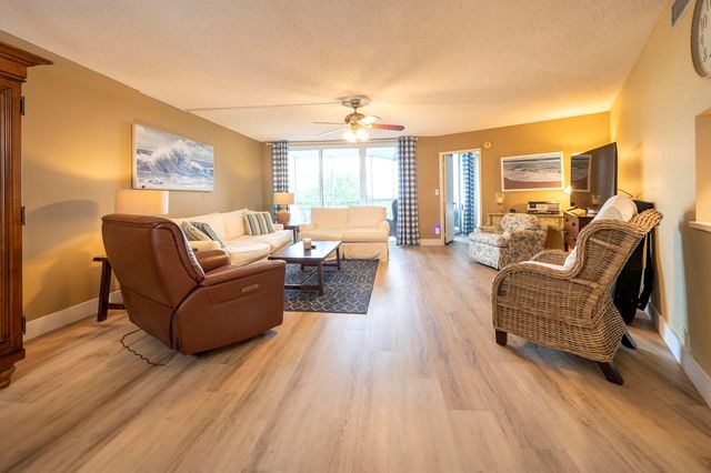 3090 N Course Drive 508, Pompano Beach, FL 33069