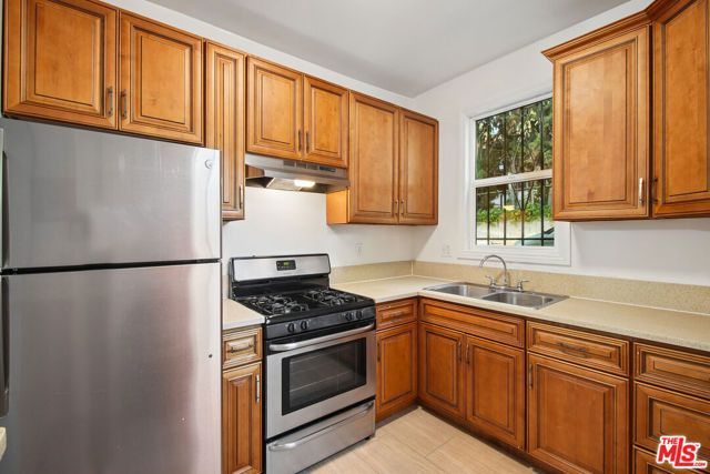 1267 Vin Scully Avenue 9, Los Angeles, CA 90026