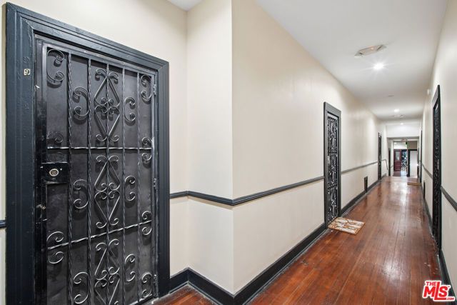 1267 Vin Scully Avenue 9, Los Angeles, CA 90026