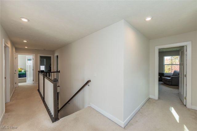 260 Stone Ridge Way, Berea, OH 44017