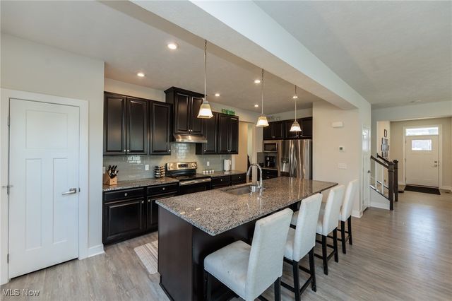 260 Stone Ridge Way, Berea, OH 44017